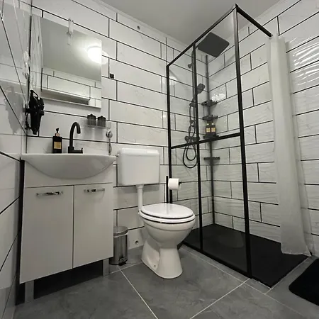 Apartma In Wellness Sladka Gora Apartamento *